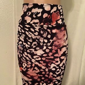 Size medium Bebe pencil skirt New w tags